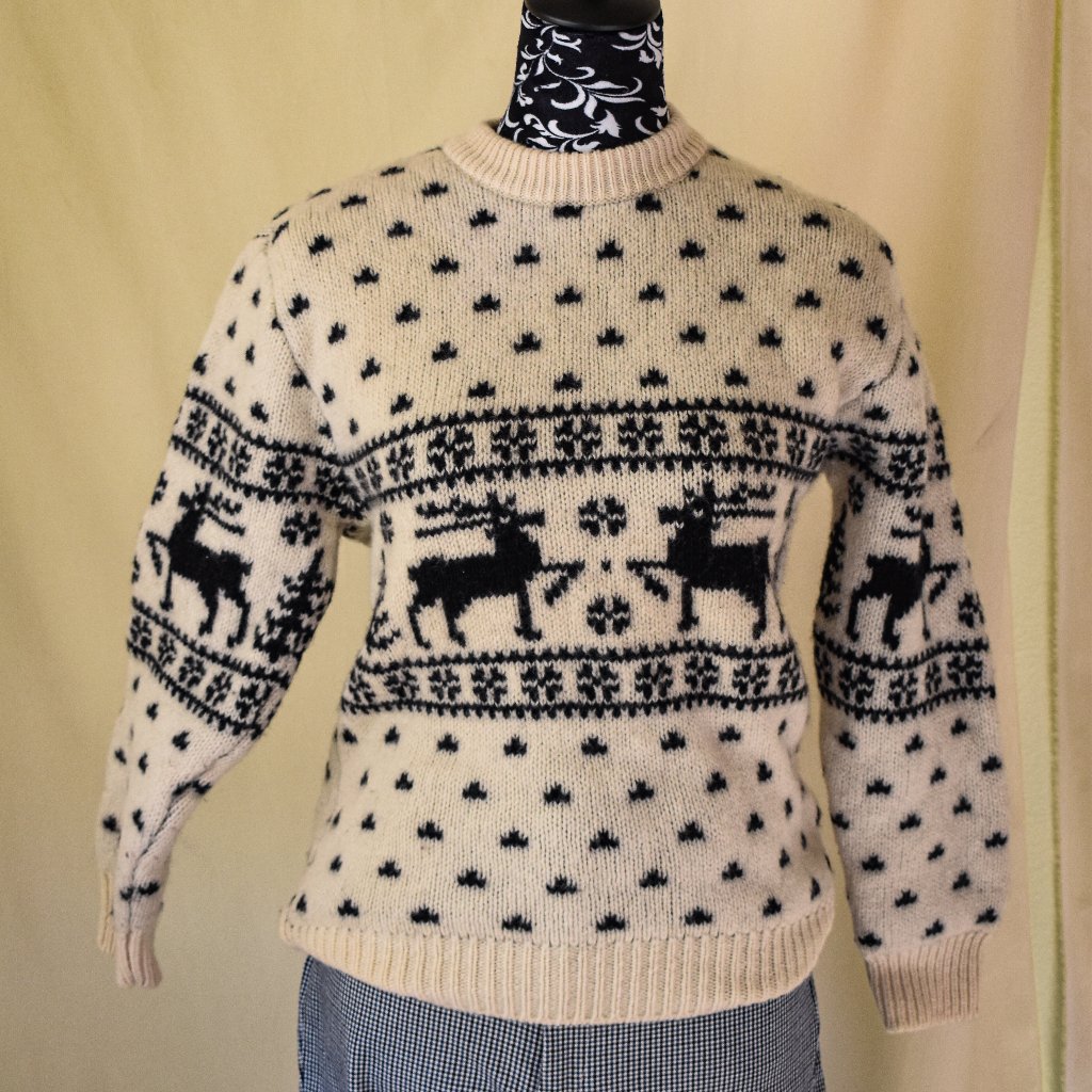 Winter Pullover Sweater With Reindeer